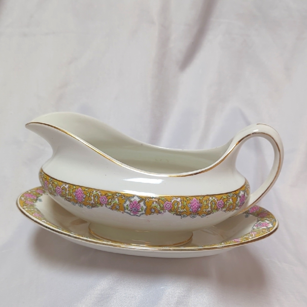 Antique 1890's John Maddox &‎ Sons Porcelain Royal Vitreous Gravy Boat & Plate